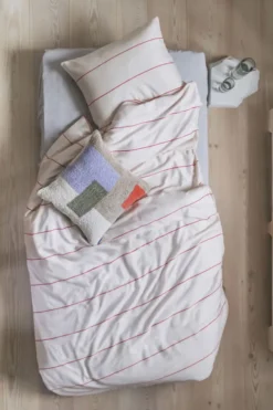 ALIGN bed set