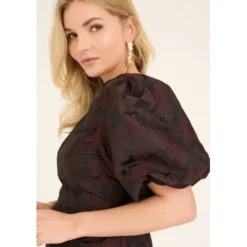 Aria new dress