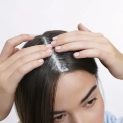 BALANCING PRE-SHAMPOO MASK - Avgiftande balanserande mask före schampo