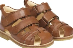 Begynder sandal med velcrolukning