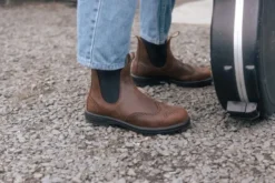 BL 2444 ELASTIC SIDED BROGUE BOOT