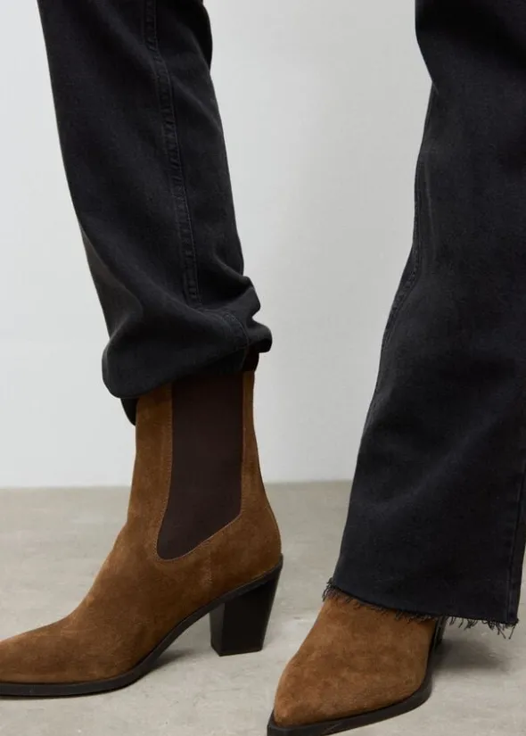 BOTIN TOBA