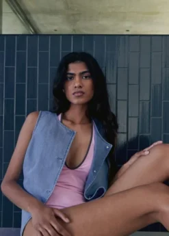 Buttoned denim gilet
