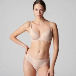 CARESSE Spacer plunge bra