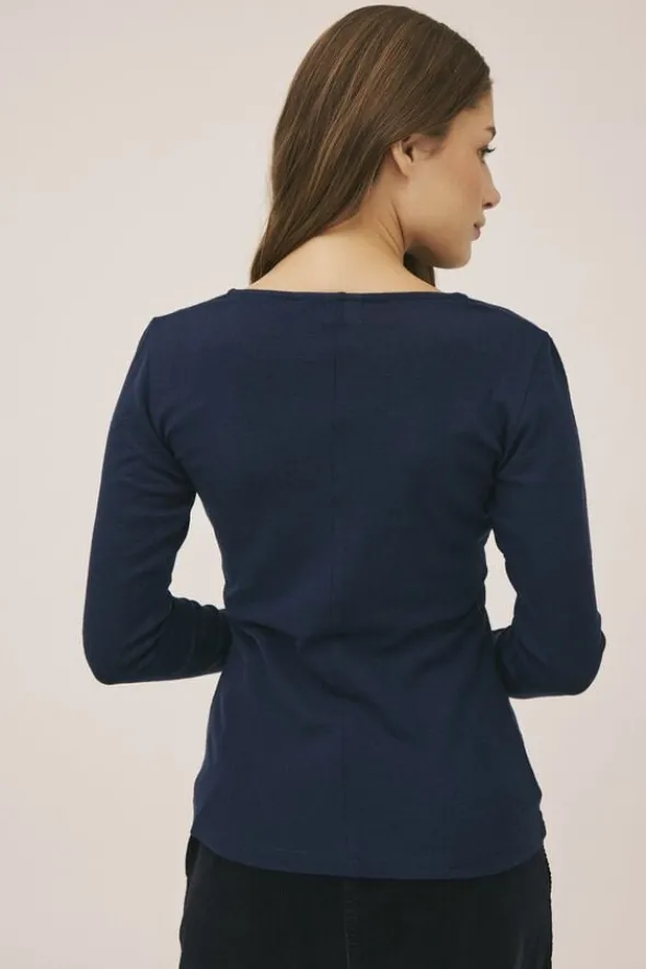 Cilla 16 V-halset bluse - 100% merino wool RWS