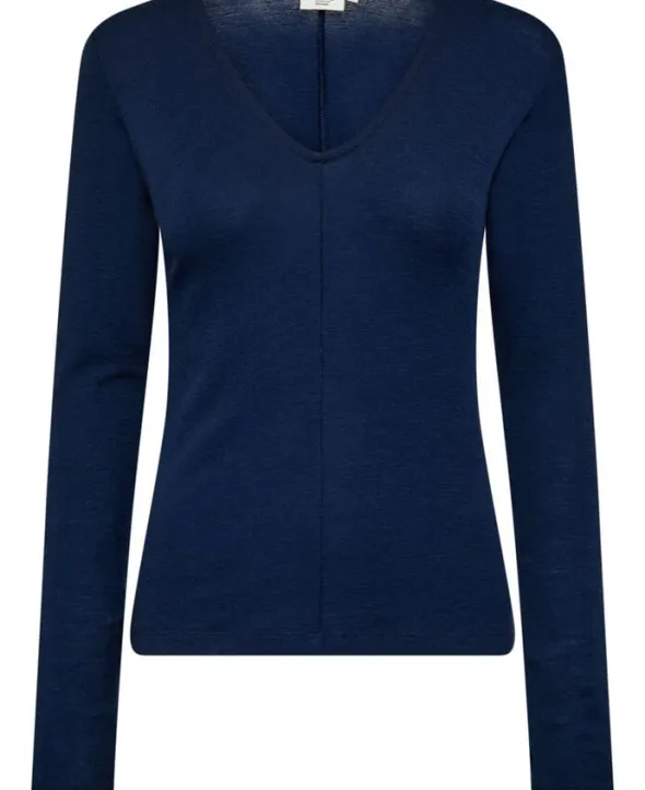 Cilla 16 V-halset bluse - 100% merino wool RWS