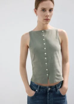 Cotton gilet with buttons