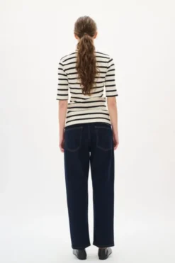 DagnaIW Striped V T-Shirt