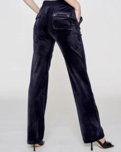Del Ray Classic Velour Pant Pocket Design