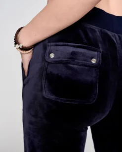 Del Ray Classic Velour Pant Pocket Design