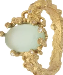 DELUSIVE TRUTH RING