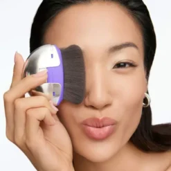 Dial-It Up Foundation Brush