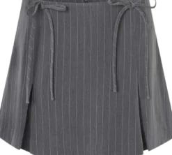 EmiliaMD bow skirt