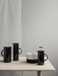 EM77 vattenkokare (EU) 1.5 l. black