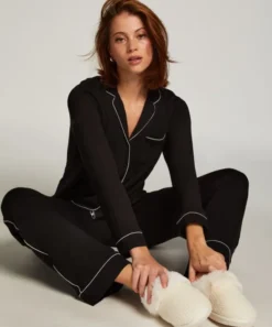 Essential Jersey Pants