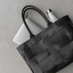 Euleenmbg Shopper, Antique