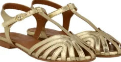 Flad sandal med smuk organisk frontdetalje