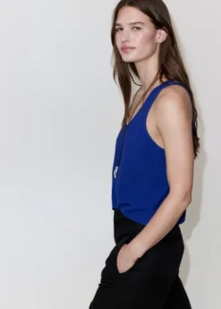 Flowy crop top