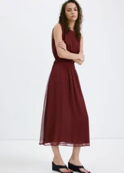 Flowy dress with gathered waist