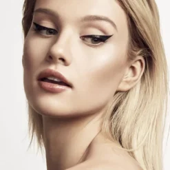 Flyliner - Longwear Liquid Eyeliner