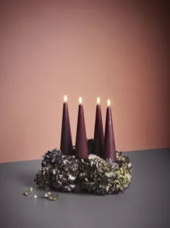 Giftbox w. spike, remote, LED cone candle, Wine red, Smooth,