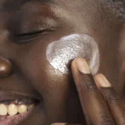 Ginseng Skin Hero Peeling - Smoothing peel retexturizes & transforms