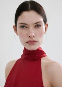 Halter-neck dress with bow