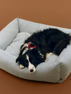 HAY Dogs Bed Zip-Large-Blue and whi
