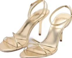 Heeled sandal with crossed straps