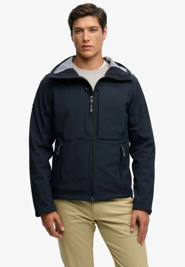 HOODED SOFTSHELL TREKKER JKT