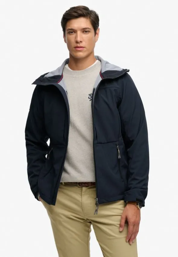 HOODED SOFTSHELL TREKKER JKT