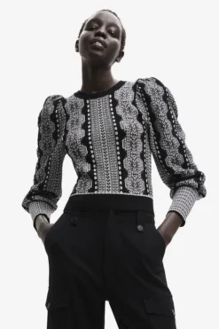Jumper with balloon sleeves and borders