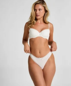 Lola Thong