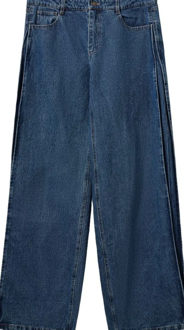Miles Barrel Jeans