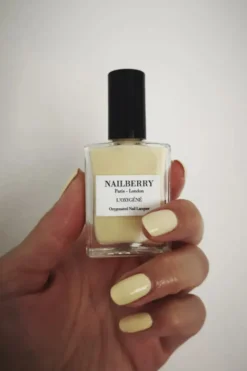 NAILBERRY Folie Douce