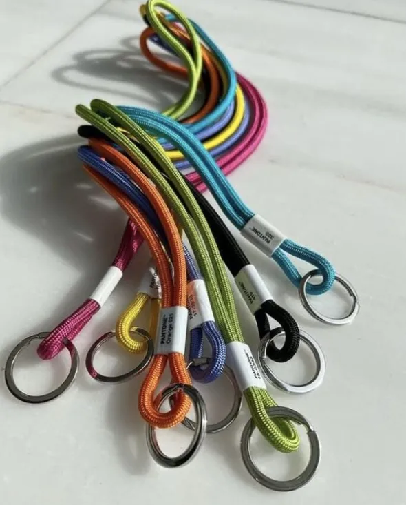 Pantone KEY CHAIN LONG Black 419