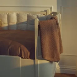 Pointelle knit blanket