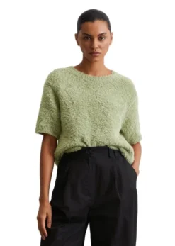 Pullover, shortsleeve, round neck