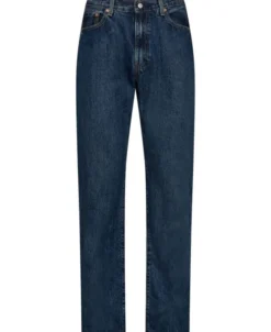 555� Relaxed Straight Jeans