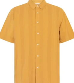 Relaxed structure short sleeve shirt