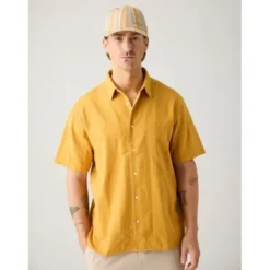 Relaxed structure short sleeve shirt
