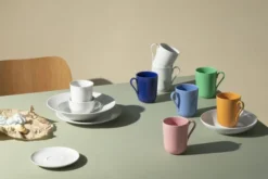 Rhombe Color Krus med hank 33 cl blå porcelæn