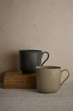Rhombe Earth Krus med hank 39 cl clay