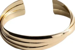 Rigid bracelet with relief