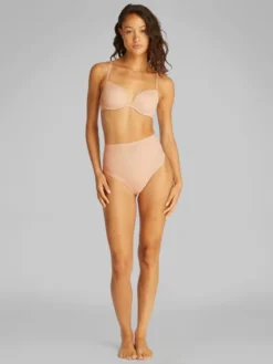 SCULPTED FIRM MESH THONG