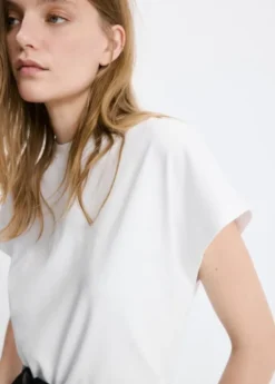 Short-sleeved cotton t-shirt