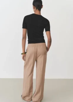 Short-sleeved fine-knit sweater