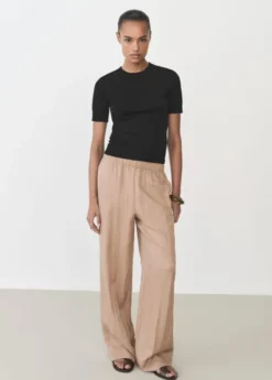 Short-sleeved fine-knit sweater