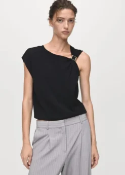 Short-sleeve jumper with metallic d