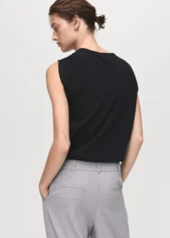 Short-sleeve jumper with metallic d